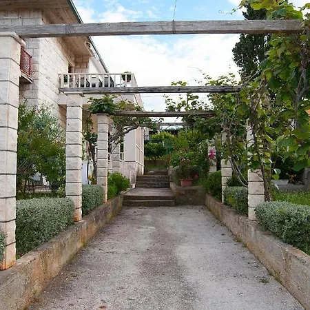 Apartment Moretino Supetar